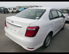 Toyota Corolla Axio 2016