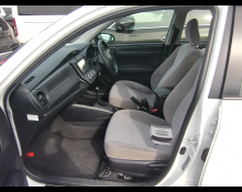 Toyota Corolla Axio 2016