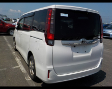 Toyota Noah 2016