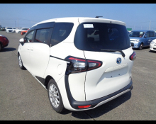 Toyota Sienta 2016