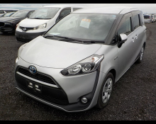 Toyota Sienta 2016