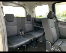 Toyota Voxy 2014