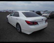Toyota Crown Hybrid 2016