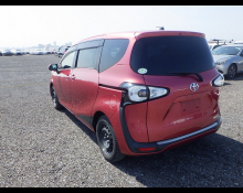 Toyota Sienta 2016