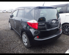 Toyota Ractis 2014
