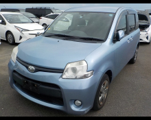 Toyota Sienta 2013