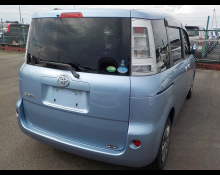 Toyota Sienta 2013