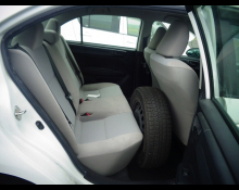 Toyota Corolla Axio 2016