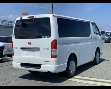 Toyota Hiace Van 2017