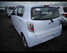Daihatsu Mira e:S 2016