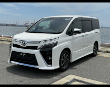 Toyota Voxy 2018