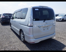 Nissan Serena 2016