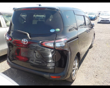 Toyota Sienta 2016