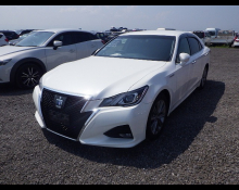 Toyota Crown Hybrid 2016