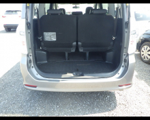 Toyota Voxy 2013