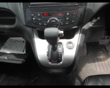 Nissan Serena 2013