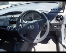 Toyota Corolla Axio 2016