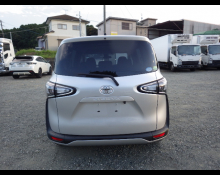 Toyota Sienta 2019