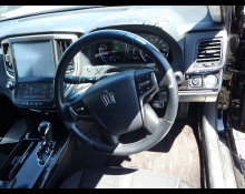 Toyota Crown Hybrid 2017