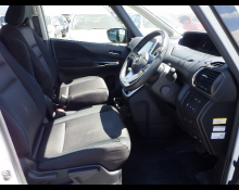 Nissan Serena 2016