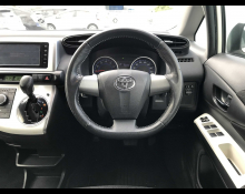 Toyota Wish 2014