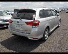 Toyota Corolla Fielder 2016