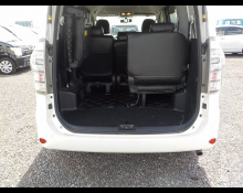 Toyota Voxy 2013
