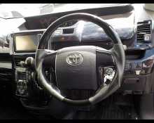 Toyota Voxy 2013