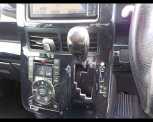 Toyota Voxy 2013