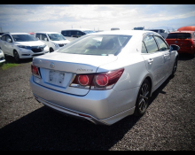 Toyota Crown 2016