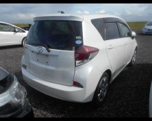 Toyota Ractis 2016