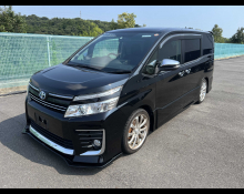 Toyota Voxy 2015