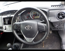 Toyota Corolla Axio 2016