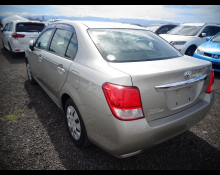 Toyota Corolla Axio 2012