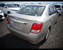 Toyota Corolla Axio 2012