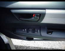 Toyota Corolla Axio 2012