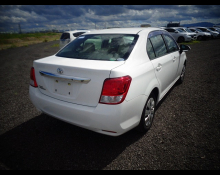 Toyota Corolla Axio 2013