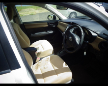 Toyota Corolla Axio 2013