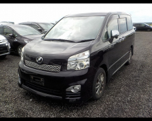 Toyota Voxy 2013