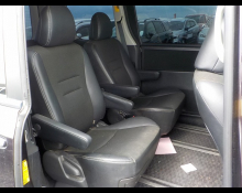 Toyota Voxy 2013