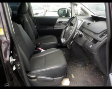 Toyota Voxy 2013