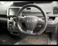 Toyota Voxy 2013