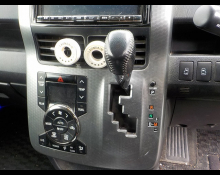 Toyota Voxy 2013