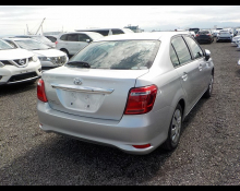 Toyota Corolla Axio 2016