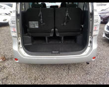 Toyota Voxy 2013