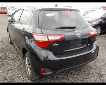 Toyota Vitz 2017