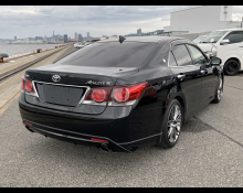 Toyota Crown Athlete 2016