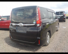 Toyota Esquire 2016