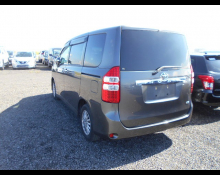 Toyota Noah 2013