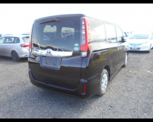 Toyota Noah 2016